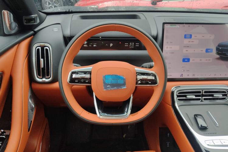 Used Geely Galaxy M9 2025 Model 230km Two-Wheel-Drive Exploration Edition Steering Wheel