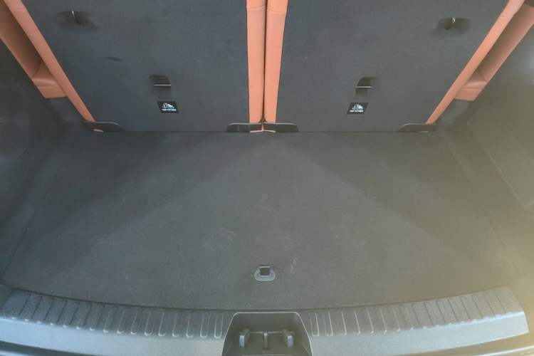 Used Geely Galaxy M9 2025 Model 230km Two-Wheel-Drive Exploration Edition Trunk