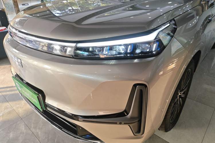 Used Geely Galaxy M9 2025 Model 230km Two-Wheel-Drive Exploration Edition Left Front Headlight