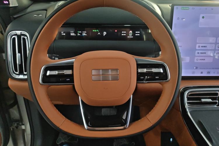 Used Geely Galaxy M9 2025 Model 230km Two-Wheel-Drive Exploration Edition Steering Wheel