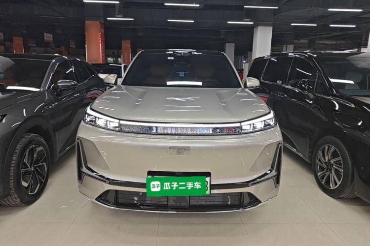 Used Geely Galaxy M9 2025 Model 210km Four-Wheel-Drive Leading Edition Front