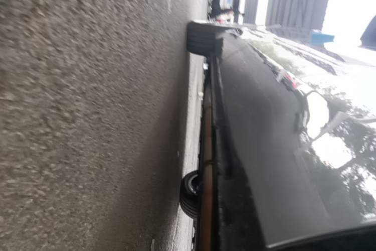 Used Geely Galaxy M9 2025 Model 230km Two-Wheel-Drive Exploration Edition Left Side Sill