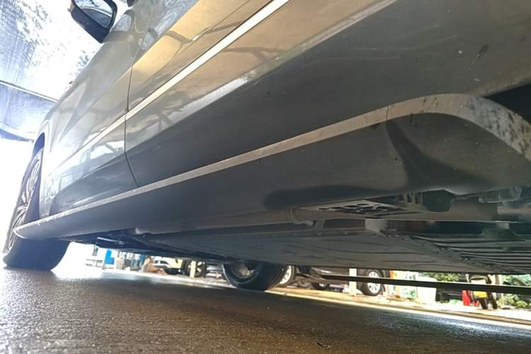 Used Geely Galaxy M9 2025 Model 230km Two-Wheel-Drive Exploration Edition Left Side Sill