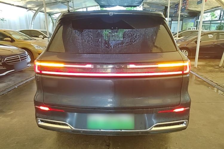 Used Geely Galaxy M9 2025 Model 230km Two-Wheel-Drive Exploration Edition Rear