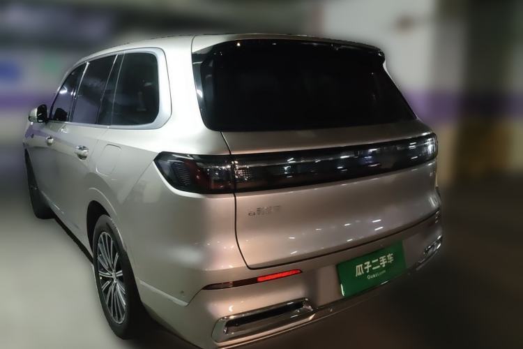 Used Geely Galaxy M9 2025 Model 230km Two-Wheel-Drive Smart Navigation Edition Rear Left 45 Deg