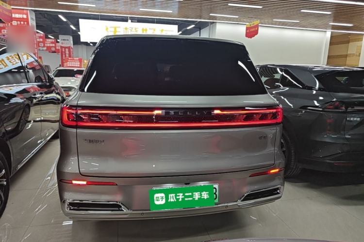Used Geely Galaxy M9 2025 Model 210km Four-Wheel-Drive Leading Edition Rear