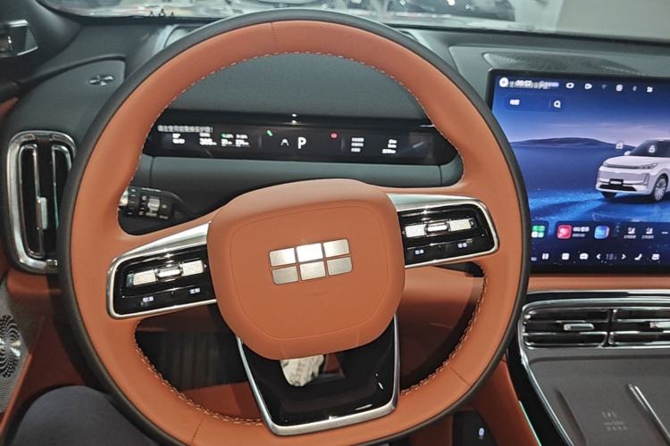 Used Geely Galaxy M9 2025 Model 210km Four-Wheel-Drive Leading Edition Steering Wheel