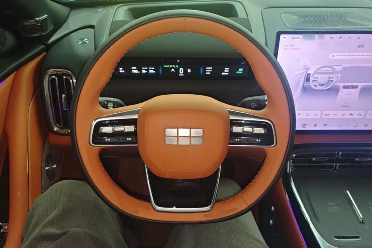 Used Geely Galaxy M9 2025 Model 210km Four-Wheel-Drive Leading Edition Steering Wheel