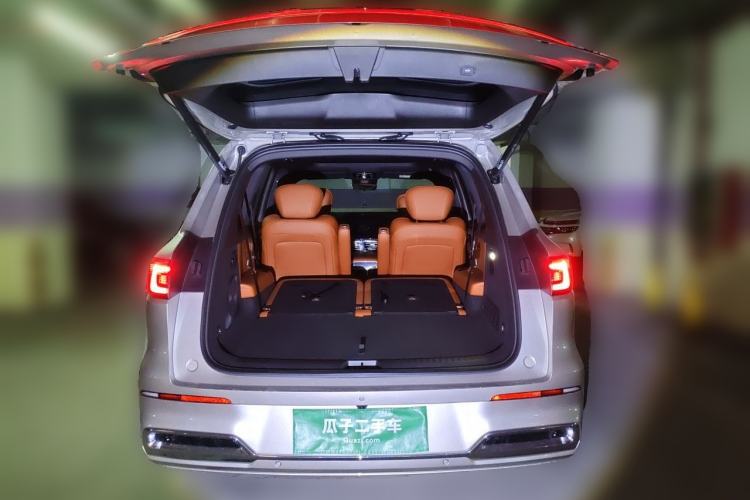 Used Geely Galaxy M9 2025 Model 230km Two-Wheel-Drive Smart Navigation Edition Trunk