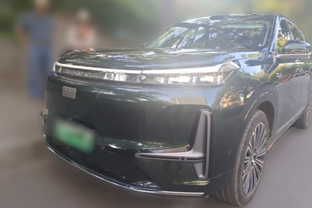 Used Geely Galaxy M9 2025 Model 210km Four-Wheel-Drive Leading Edition