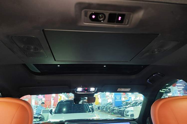 Used Geely Galaxy M9 2025 Model 210km Four-Wheel-Drive Leading Edition Headliner