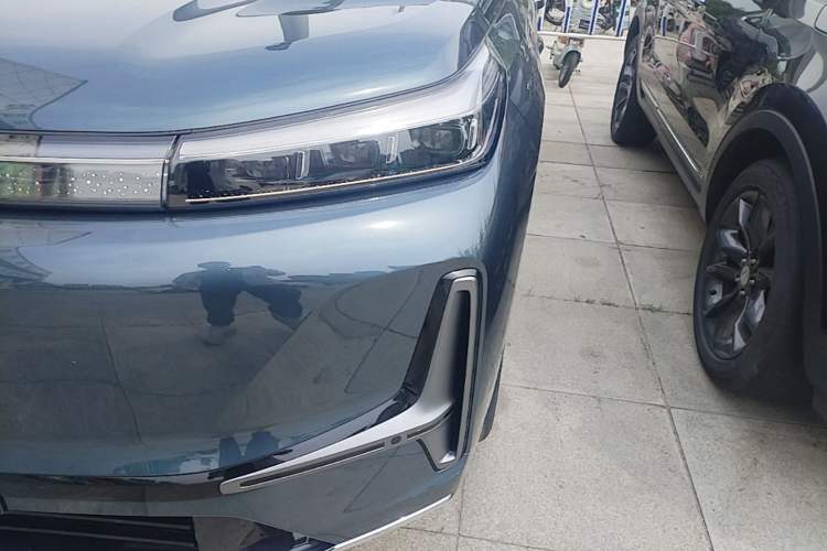 Used Geely Galaxy M9 2025 Model 230km Two-Wheel-Drive Smart Navigation Edition Left Front Headlight