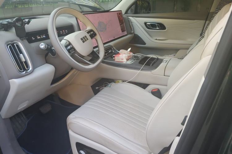 Used Geely Galaxy M9 2025 Model 210km Four-Wheel-Drive Leading Edition Left Front Seat