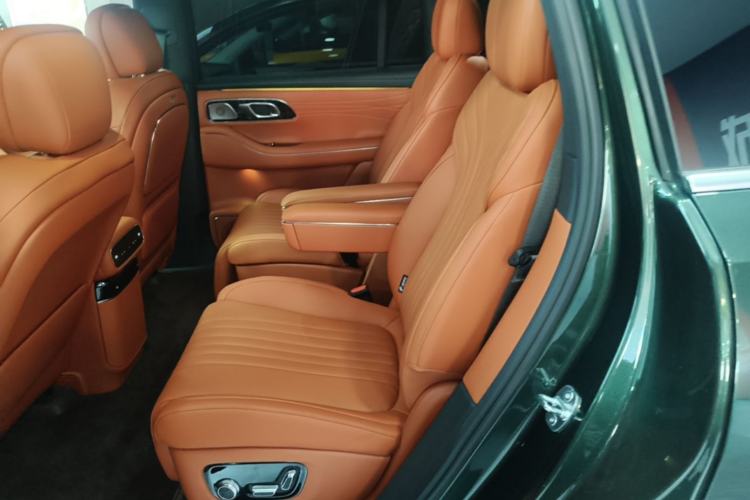 Used Geely Galaxy M9 2025 Model 210km Four-Wheel-Drive Leading Edition Left Rear Seat
