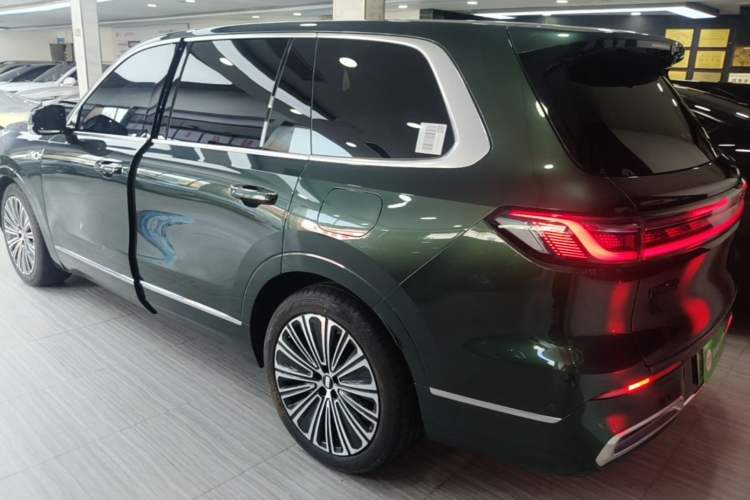 Used Geely Galaxy M9 2025 Model 210km Four-Wheel-Drive Leading Edition Rear Left 45 Deg