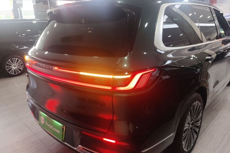 Used Geely Galaxy M9 2025 Model 210km Four-Wheel-Drive Leading Edition Rear