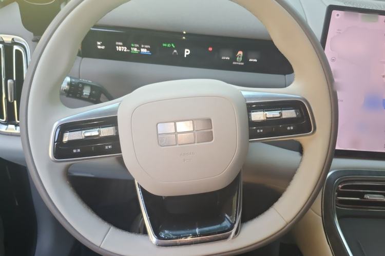 Used Geely Galaxy M9 2025 Model 210km Four-Wheel-Drive Leading Edition Steering Wheel