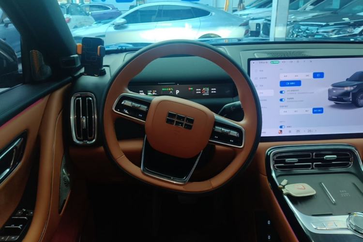 Used Geely Galaxy M9 2025 Model 210km Four-Wheel-Drive Leading Edition Steering Wheel