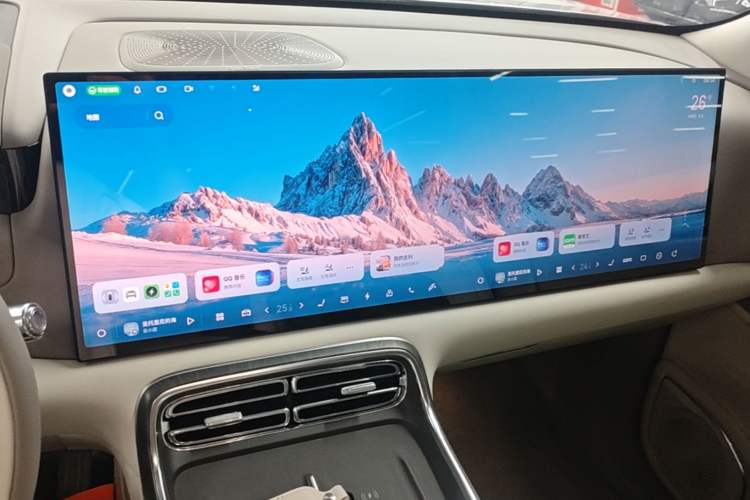 Used Geely Galaxy M9 2025 Model 210km Four-Wheel-Drive Leading Edition Audio And AC Panel