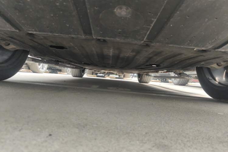 Used Geely Galaxy M9 2025 Model 210km Four-Wheel-Drive Leading Edition Chassis Front