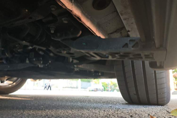 Used Geely Galaxy M9 2025 Model 210km Four-Wheel-Drive Leading Edition Chassis Front