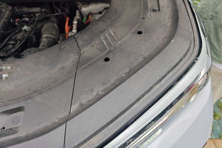 Used Geely Galaxy M9 2025 Model 230km Two-Wheel-Drive Exploration Edition Engine Bay Left