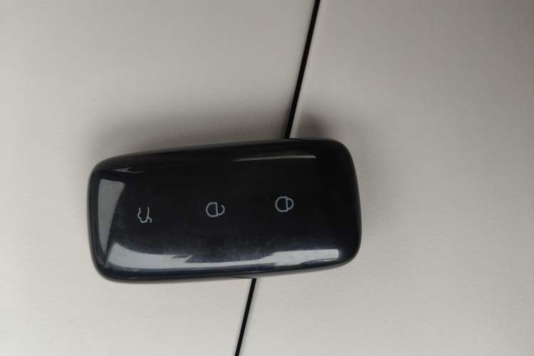 Used Geely Galaxy M9 2025 Model 210km Four-Wheel-Drive Leading Edition Interior 1