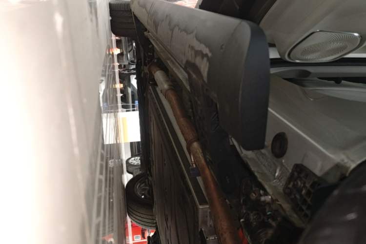 Used Geely Galaxy M9 2025 Model 210km Four-Wheel-Drive Leading Edition Left Side Sill