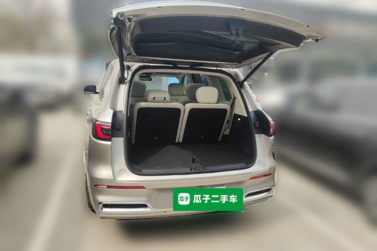 Used Geely Galaxy M9 2025 Model 210km Four-Wheel-Drive Leading Edition Trunk