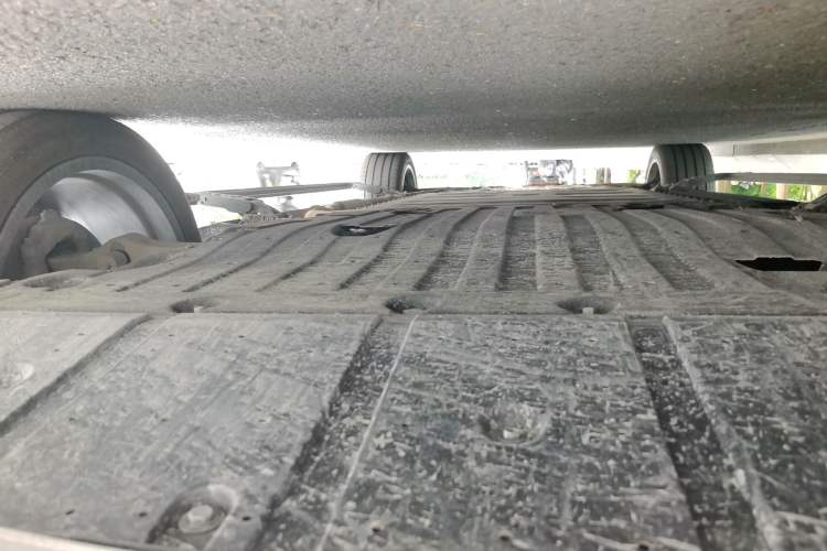 Used Geely Galaxy M9 2025 Model 210km Four-Wheel-Drive Leading Edition Chassis Front