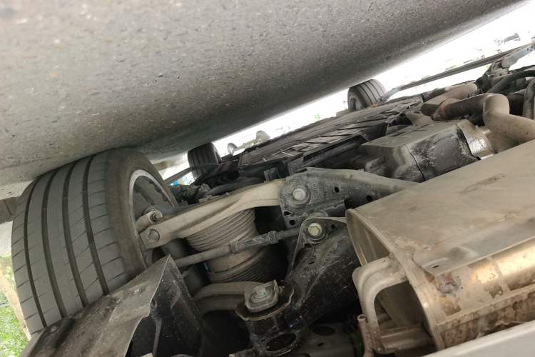 Used Geely Galaxy M9 2025 Model 210km Four-Wheel-Drive Leading Edition Chassis Rear Right