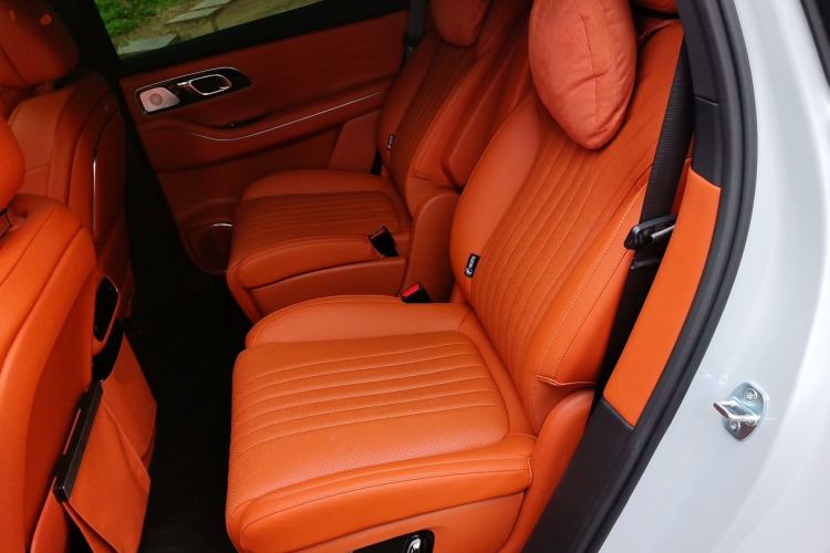 Used Geely Galaxy M9 2025 Model 210km Four-Wheel-Drive Leading Edition Left Rear Seat