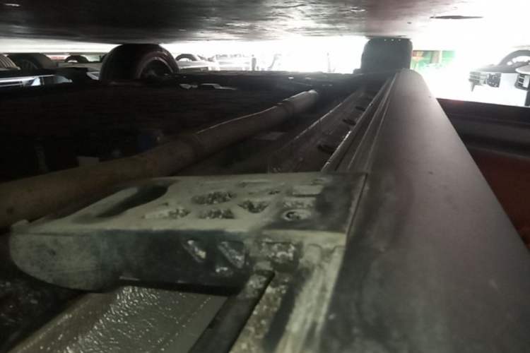 Used Geely Galaxy M9 2025 Model 100km Two-Wheel-Drive Smart Navigation Edition Left Side Sill