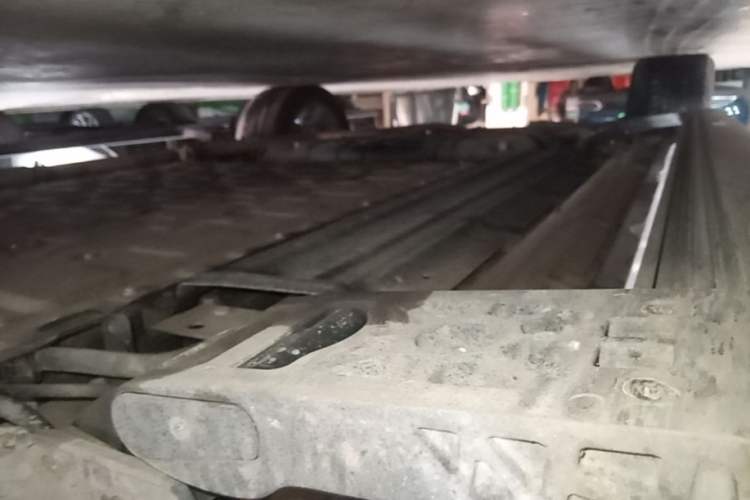 Used Geely Galaxy M9 2025 Model 100km Two-Wheel-Drive Smart Navigation Edition Right Side Sill