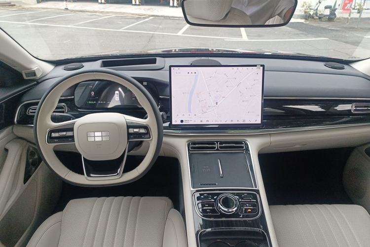 Used Geely Galaxy Starlight 7 2026 Model 220km Four-Wheel-Drive Starlight Edition Center Console