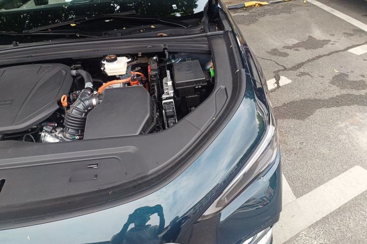 Used Geely Galaxy Starlight 7 2026 Model 220km Four-Wheel-Drive Starlight Edition Engine Bay Left