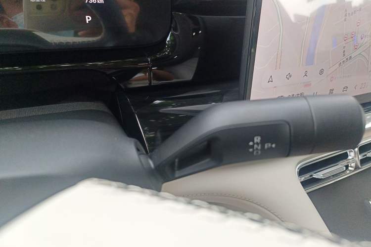 Used Geely Galaxy Starlight 7 2026 Model 220km Four-Wheel-Drive Starlight Edition Gear Lever