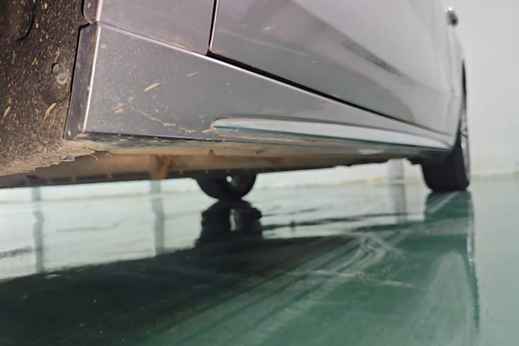 Used Geely Galaxy Starlight 7 2026 Model 230km Two-Wheel-Drive Exploration+ Edition Left Side Sill