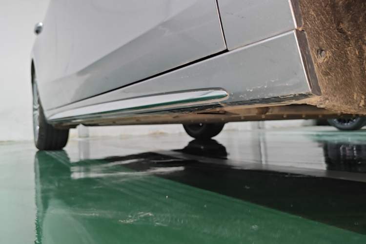 Used Geely Galaxy Starlight 7 2026 Model 230km Two-Wheel-Drive Exploration+ Edition Right Side Sill