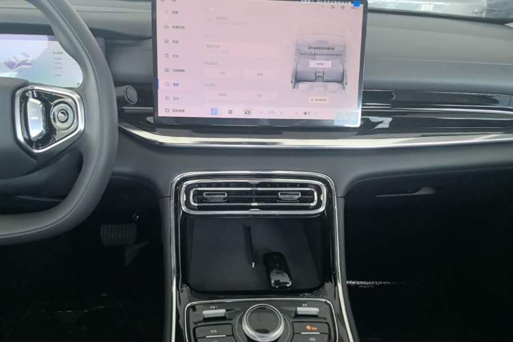 Used Geely Galaxy Stellar 6 2026 Model 125km Long-range Edition Audio And AC Panel