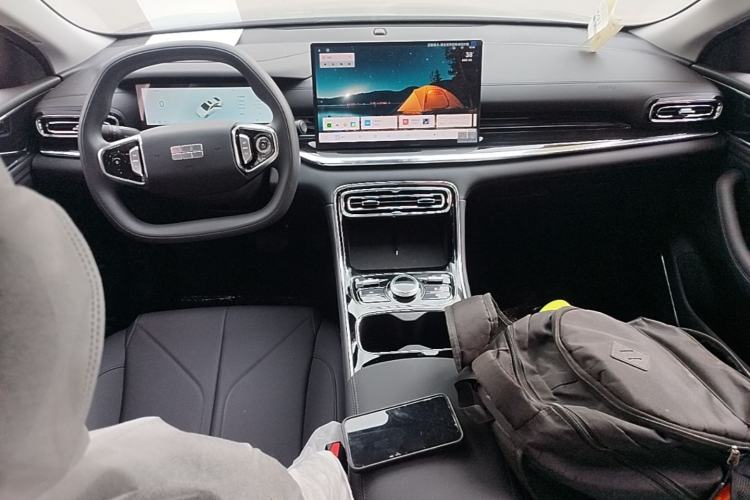 Used Geely Galaxy Stellar 6 2026 Model 125km Long-range Edition Center Console