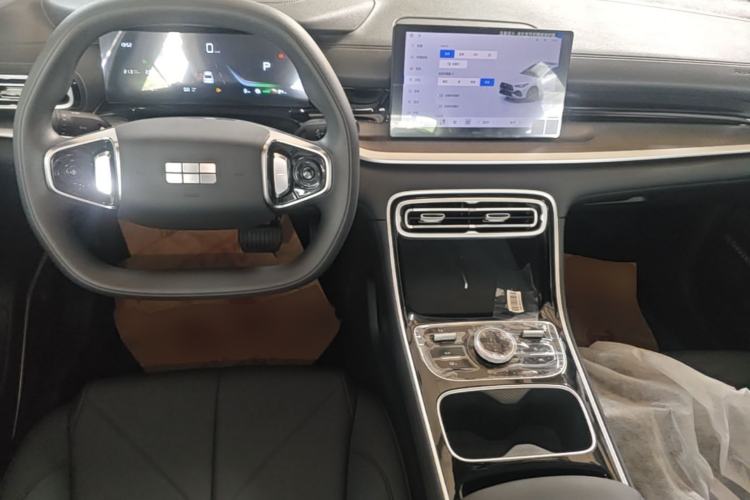 Used Geely Galaxy Stellar 6 2026 Model 60km Free-Style Edition Center Console
