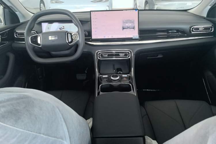 Used Geely Galaxy Stellar 6 2026 Model 125km Long-range Edition Center Console