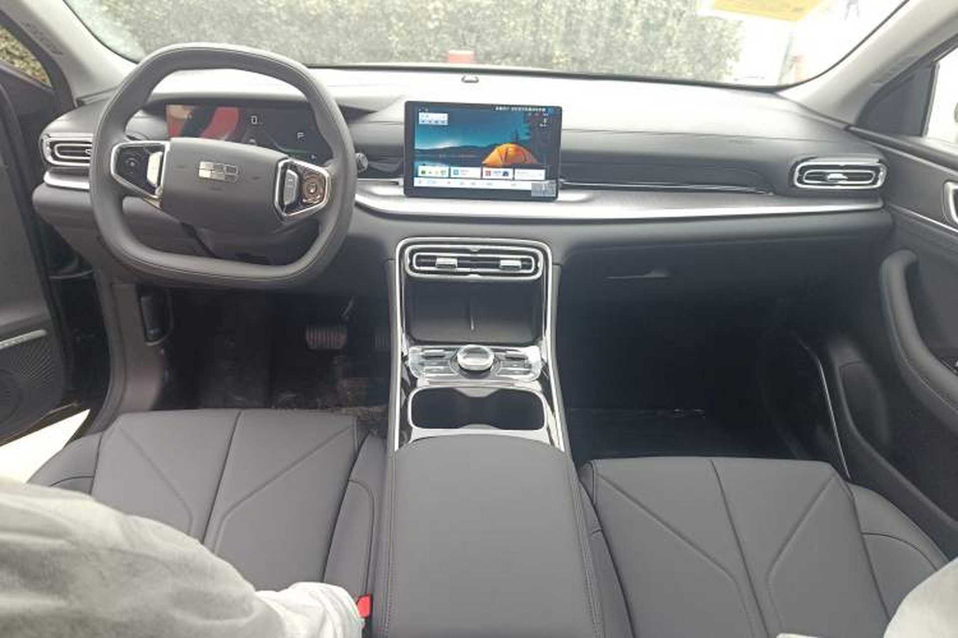 Used Geely Galaxy Stellar 6 2026 Model 60km Free-Style Edition Center Console
