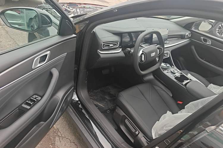 Used Geely Galaxy Stellar 6 2026 Model 125km Free-Style Edition Driver Seat