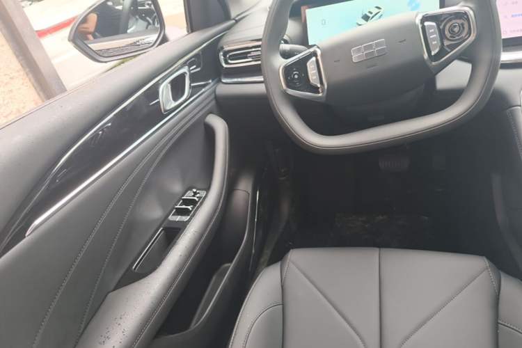 Used Geely Galaxy Stellar 6 2026 Model 125km Free-Style Edition Driver Seat