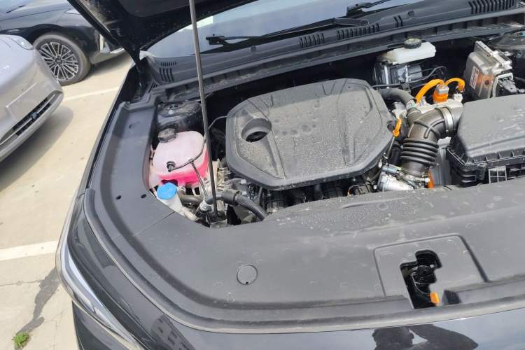 Used Geely Galaxy Stellar 6 2026 Model 125km Long-range Edition Engine Bay Right