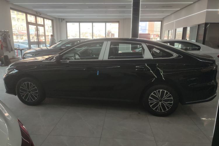 Used Geely Galaxy Stellar 6 2026 Model 60km Sailing Edition Exterior 3