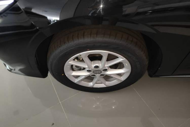 Used Geely Galaxy Stellar 6 2026 Model 60km Exploration Edition Exterior 4