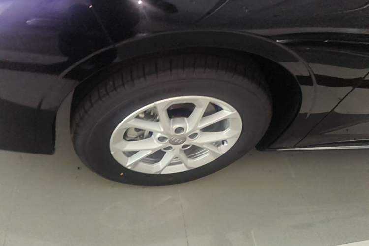 Used Geely Galaxy Stellar 6 2026 Model 60km Exploration Edition Exterior 4